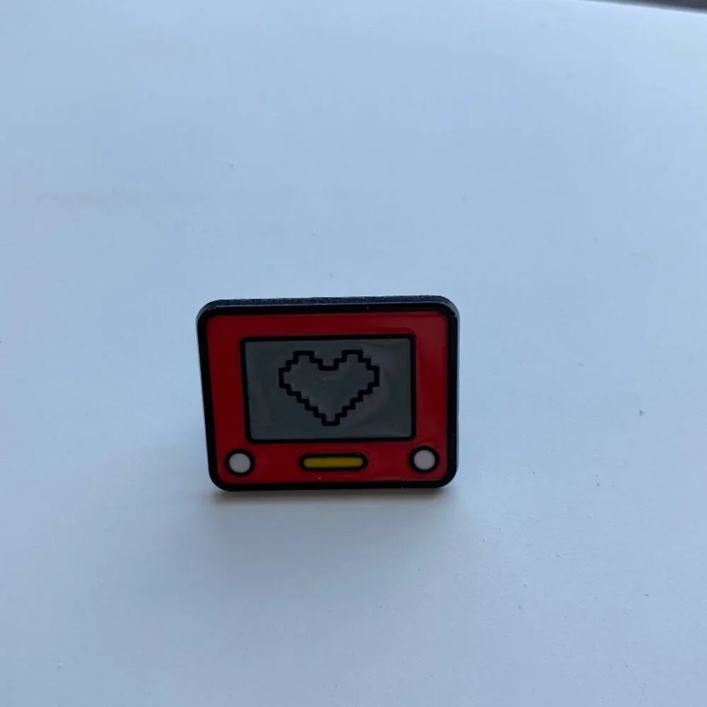Etch A Sketch Enamel Pin 90s Y2K Nostalgia Retro Nostalgic Funny Novelty Gift‎